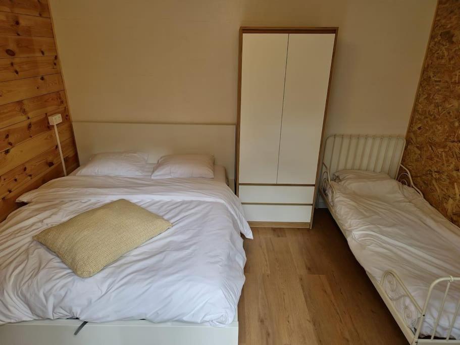 3 Bedroom Chalet On Camping Gt Balen Buitenkant foto